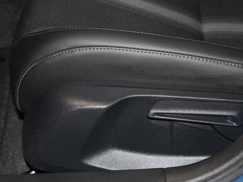 Used 2025 Honda Civic Sport image 15