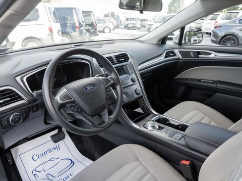 Used 2018 Ford Fusion S FWD image 15