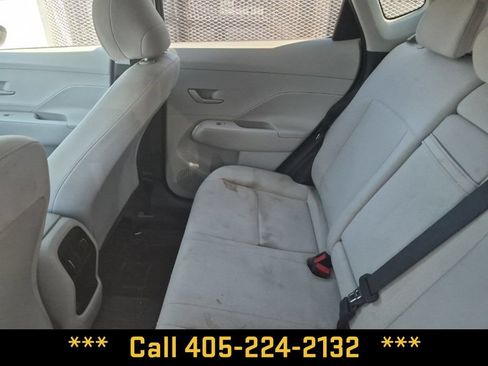 Used 2025 Hyundai Kona SEL FWD image 29