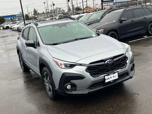 Used 2024 Subaru Crosstrek 2.0i Premium image 8