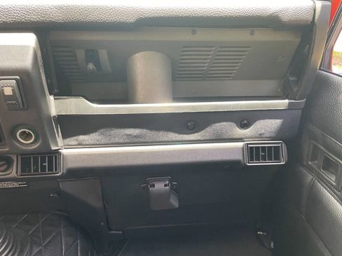 Used 1996 Land Rover Defender image 32