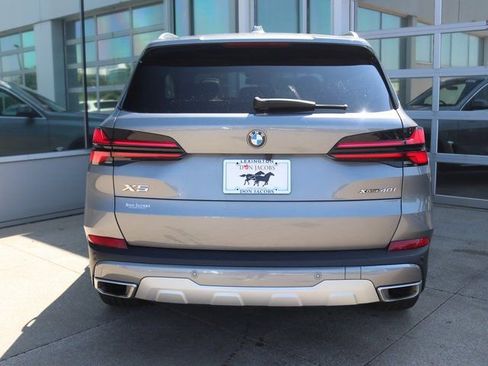 Used 2025 BMW X5 xDrive40i w/ Climate Comfort Package image 30