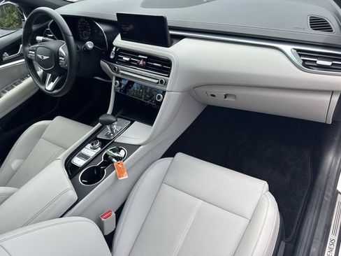 Used 2025 Genesis G70 2.5T AWD/4WD image 17