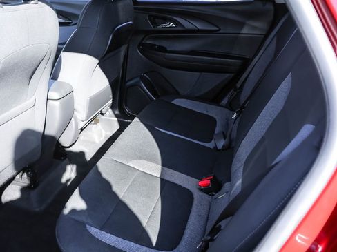 Used 2023 Chevrolet TrailBlazer LT image 28