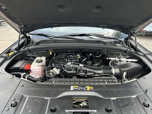 Used 2023 Jeep Grand Cherokee L Laredo image 27