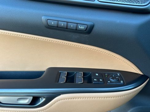 Used 2025 Lexus NX 300h AWD w/ Luxury Package image 12