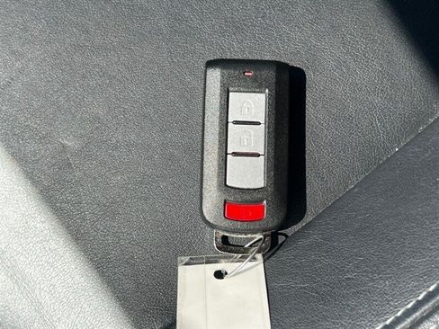 Used 2019 Mitsubishi Outlander SEL AWD/4WD image 40