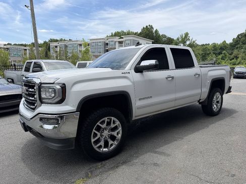Used 2017 GMC Sierra 1500 SLT w/ SLT Premium Package AWD/4WD image 4