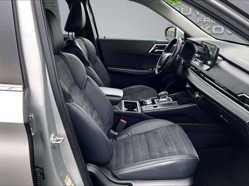 Used 2022 Mitsubishi Outlander SE image 7