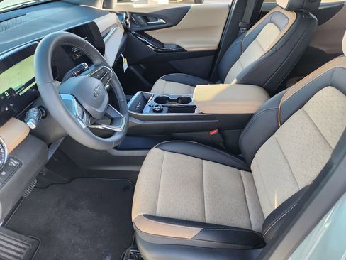 New 2026 Chevrolet Equinox ACTIV w/ Convenience Package III FWD image 7