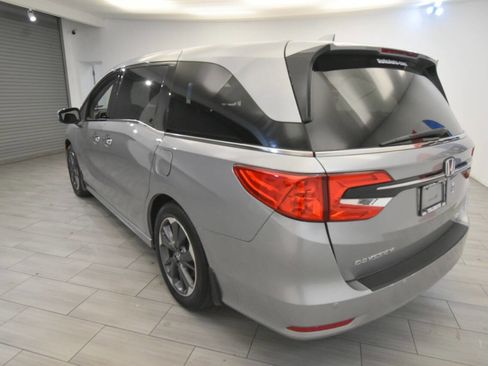 Used 2022 Honda Odyssey Elite image 3