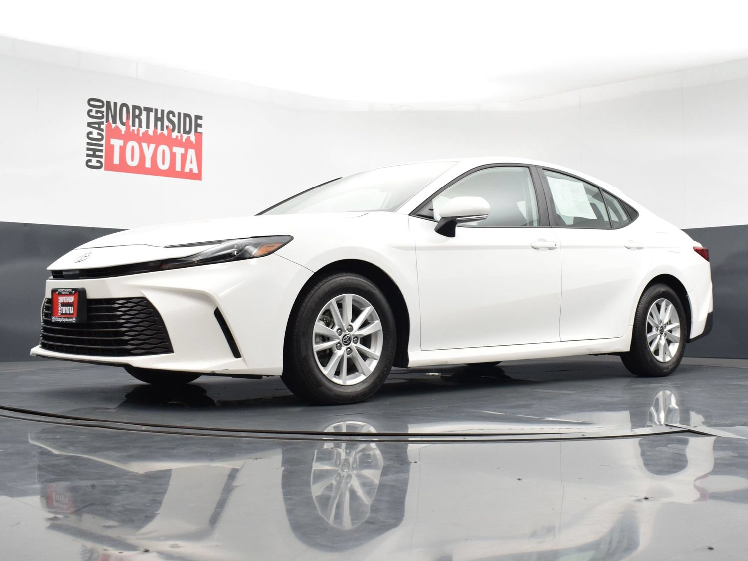 Used 2025 Toyota Camry LE FWD image 31