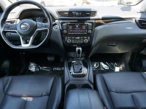 Certified 2022 Nissan Rogue Sport SL image 16