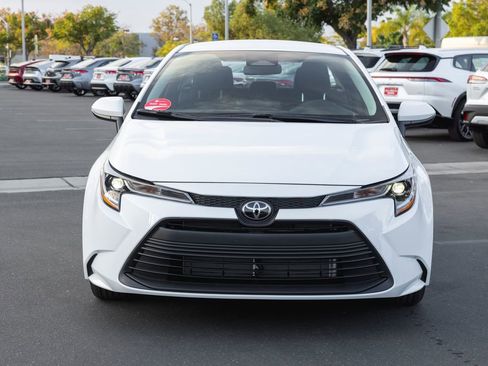 New 2026 Toyota Corolla LE FWD image 2
