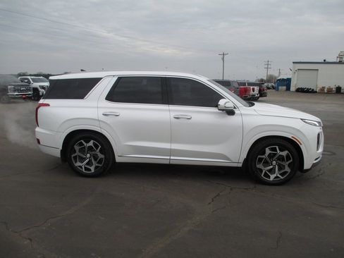 Used 2021 Hyundai Palisade Calligraphy image 2