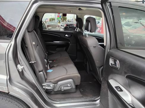 Used 2016 Dodge Journey SXT w/ Comfort/Convenience Group FWD image 5