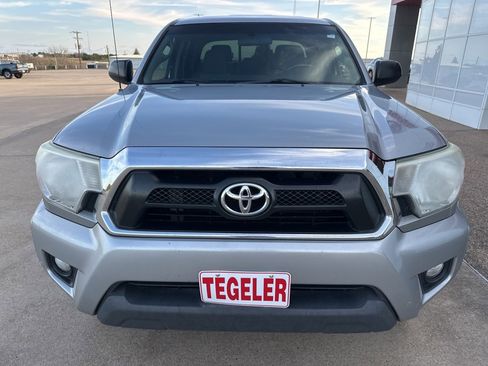 Used 2014 Toyota Tacoma PreRunner image 2