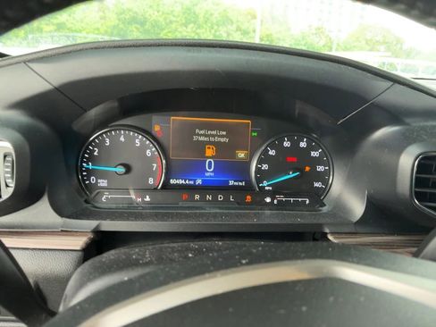 Used 2021 Ford Explorer Limited w/ Equipment Group 301A image 2