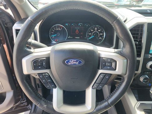 Used 2018 Ford F150 Lariat w/ Equipment Group 502A Luxury AWD/4WD image 20