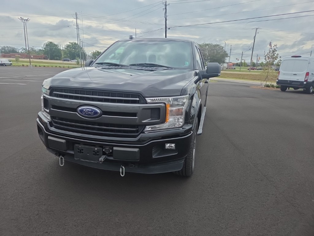 Used 2018 Ford F150 XLT w/ Equipment Group 302A Luxury AWD/4WD image 5
