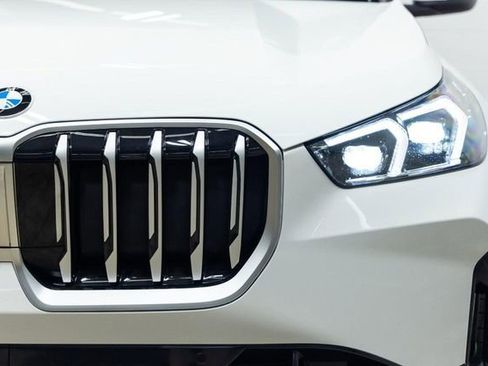 Certified 2025 BMW X1 xDrive28i AWD/4WD image 7