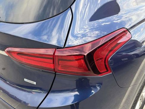 Used 2020 Hyundai Santa Fe SE image 9