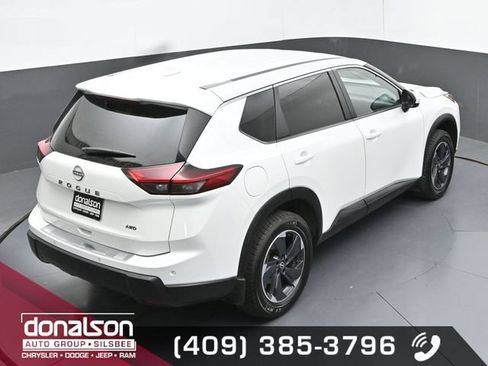 Used 2025 Nissan Rogue SV AWD/4WD image 20