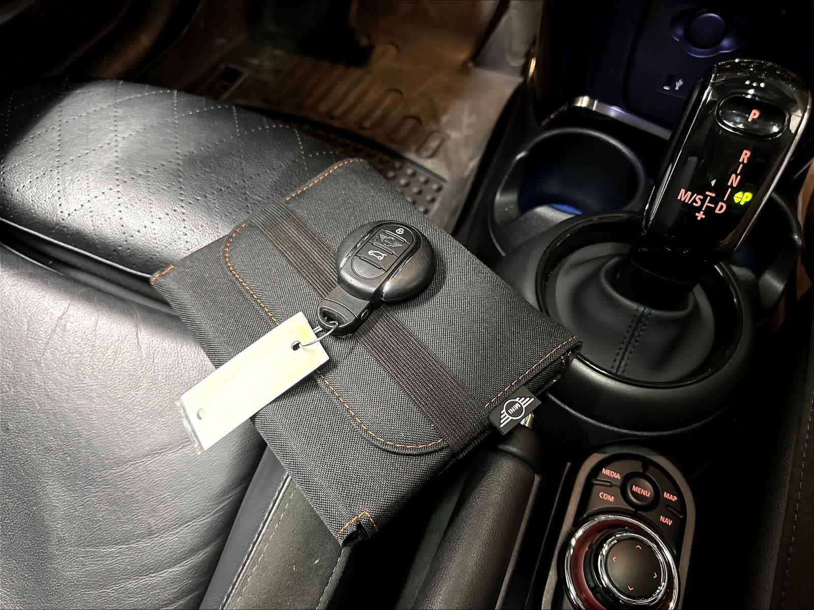 Used 2024 MINI Cooper S w/ Signature Upholstery Package FWD image 34