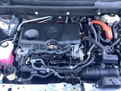 Used 2020 Toyota RAV4 LE w/ All Weather Liner Package AWD/4WD image 8