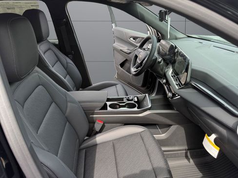 New 2026 Chevrolet Equinox LT w/ Convenience Package II AWD/4WD image 15