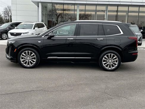 Used 2021 Cadillac XT6 Premium Luxury image 10