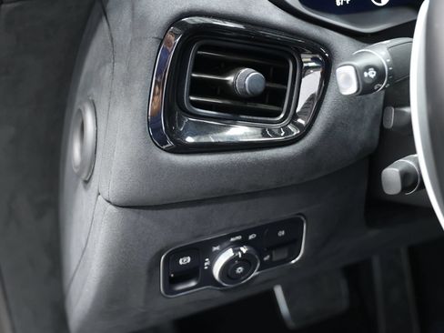Used 2020 Aston Martin V8 Vantage Coupe RWD image 21