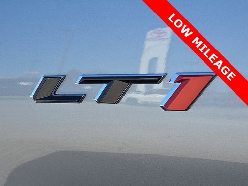 Used 2023 Chevrolet Camaro LT w/ RS Package image 8