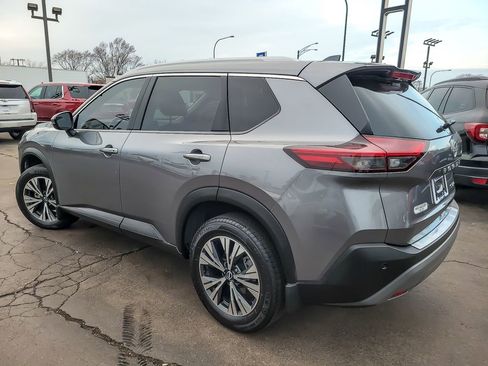 Used 2022 Nissan Rogue SV w/ SV Premium Package image 6