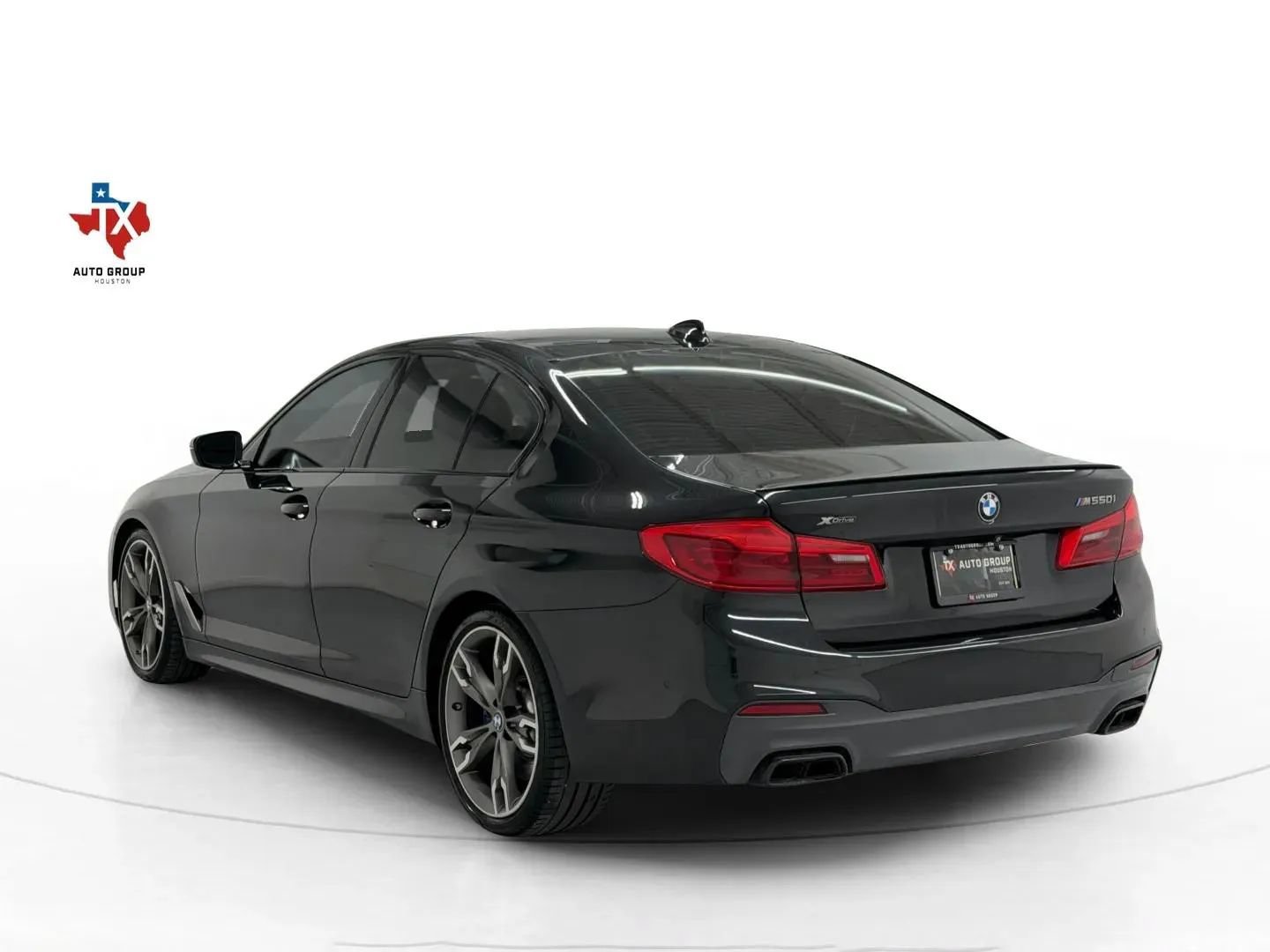 Used 2020 BMW M550i xDrive AWD/4WD image 53