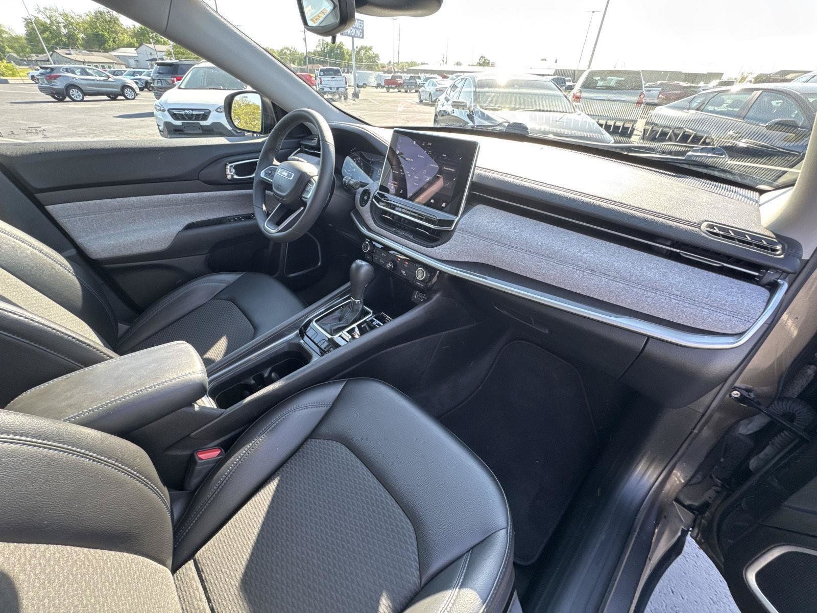 Used 2022 Jeep Compass Latitude AWD/4WD image 18