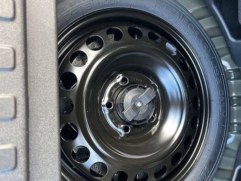 Used 2024 Chevrolet Equinox LT image 52