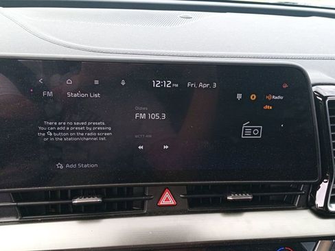 Used 2025 Kia Sportage EX w/ Premium Package FWD image 22
