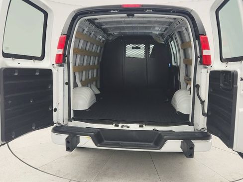 Used 2025 Chevrolet Express 2500 w/ Driver Convenience Package RWD image 24