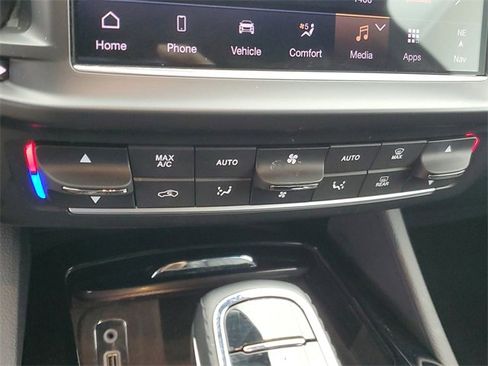 Used 2022 Maserati Levante GT image 30