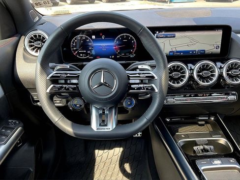 Used 2025 Mercedes-Benz GLA 35 AMG 4MATIC image 5