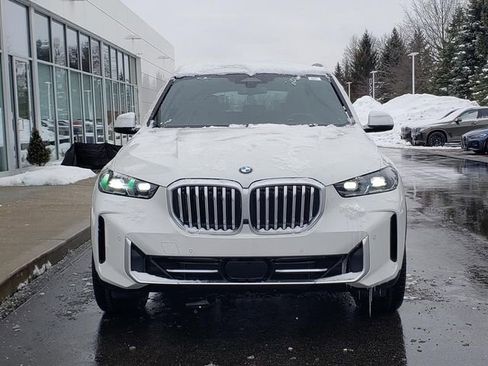 New 2026 BMW X5 xDrive40i w/ Premium Package image 2
