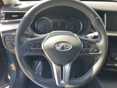 Used 2022 INFINITI QX50 Essential image 21