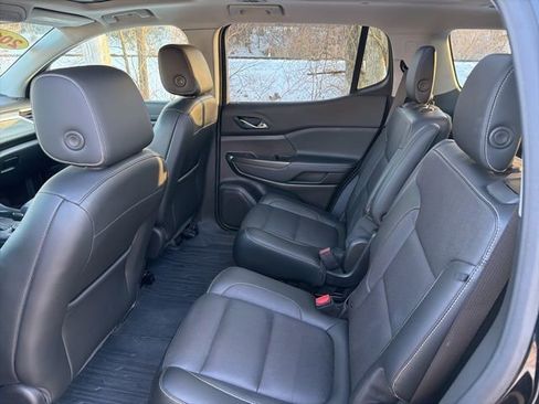 Used 2019 GMC Acadia SLT w/ LPO, Floor Liner Package image 17