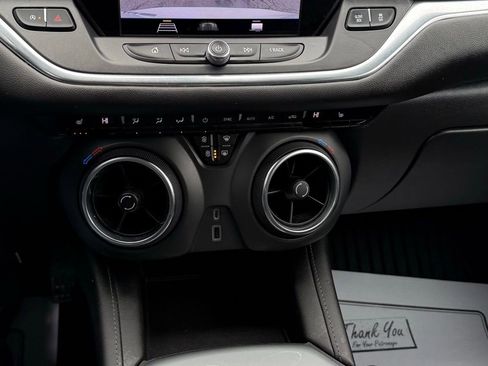 Used 2020 Chevrolet Blazer LT image 33