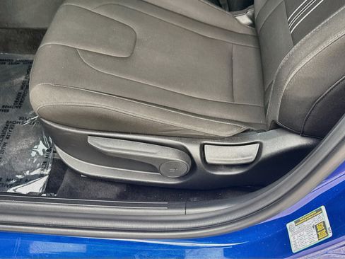 Used 2025 Hyundai Elantra Sport FWD image 15