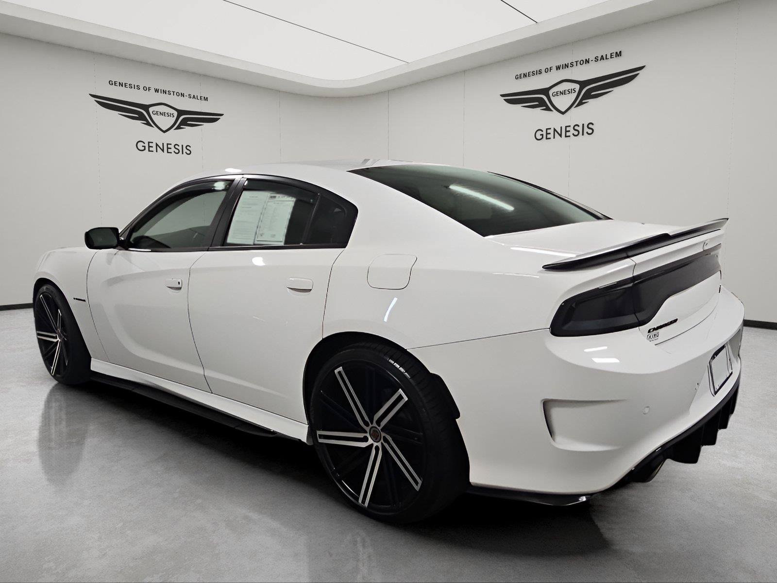 Used 2022 Dodge Charger R/T w/ Blacktop Package RWD image 3