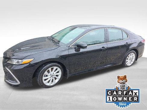 Certified 2023 Toyota Camry LE FWD image 1