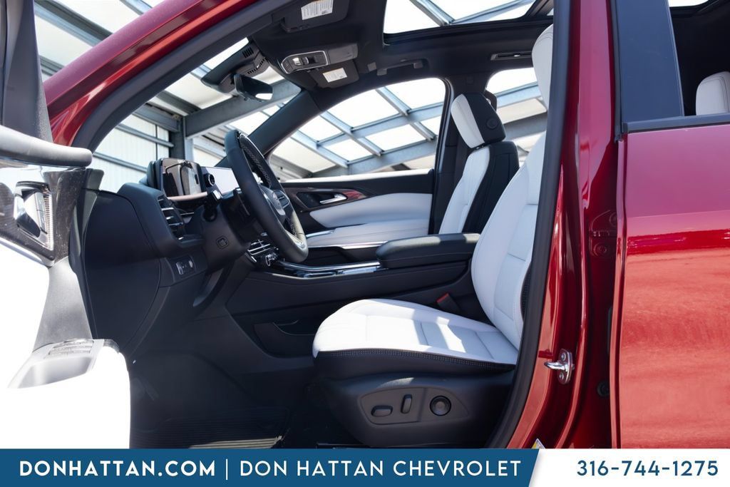 New 2026 Chevrolet Traverse High Country FWD image 3
