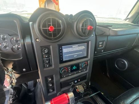 Used 2006 HUMMER H2 AWD/4WD image 3